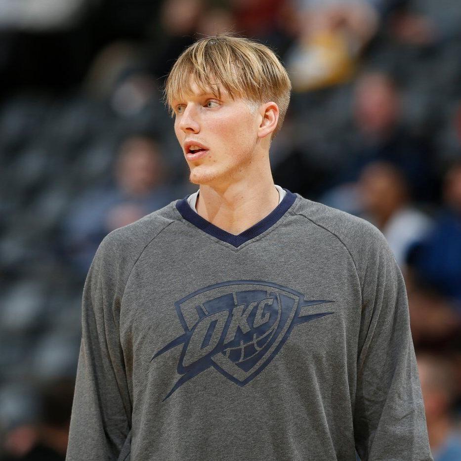 Former Duke player Kyle Singler charged with assaulting girlfriend in Oklahoma